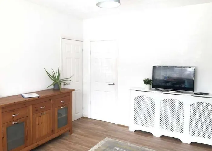 Two Bedroom Terrace House With Parking