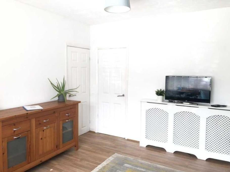 Holiday home Two Bedroom Terrace House With Parking Kingston upon Hull